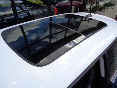 Used 2015 MINI Cooper S FWD image 9