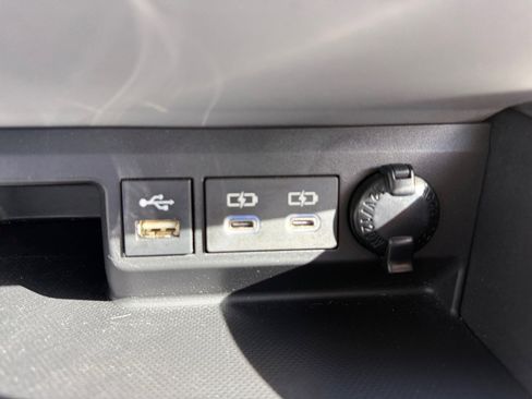 Used 2022 Toyota Highlander Platinum image 31