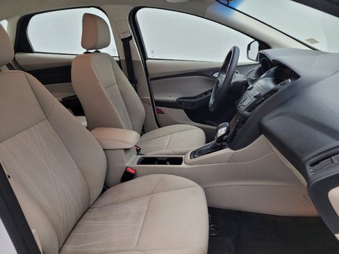 Used 2018 Ford Focus SE FWD image 21