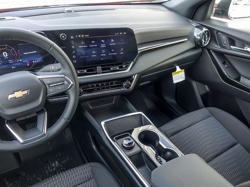 New 2026 Chevrolet Equinox LT w/ LPO, Floor Liner Package image 17