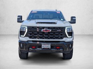 Used 2025 Chevrolet Silverado 2500 ZR2 AWD/4WD video 2
