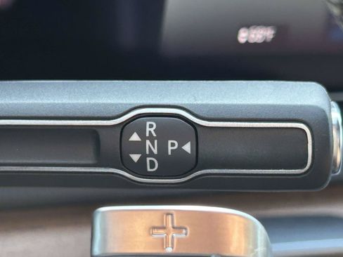 Used 2025 Mercedes-Benz GLS 450 4MATIC image 31