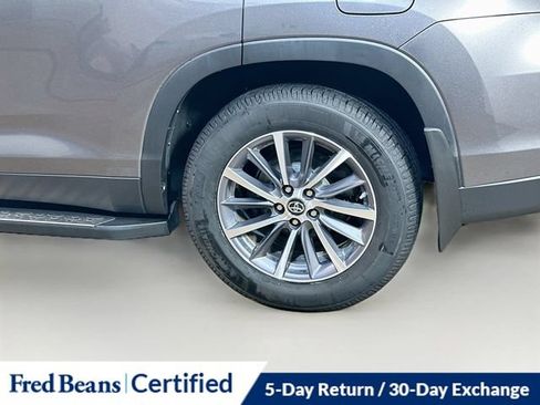 Used 2019 Toyota Highlander XLE AWD/4WD image 8