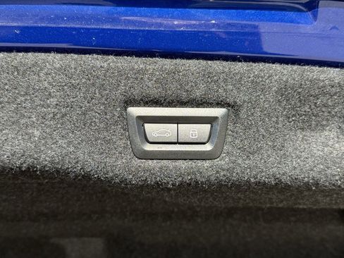 Used 2025 BMW M5 Base w/ Carbon Package image 42