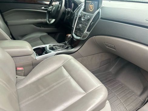 Used 2011 Cadillac SRX Luxury image 12