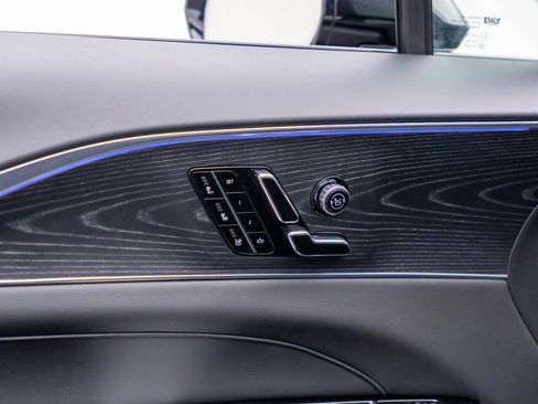 Certified 2025 Cadillac Lyriq Luxury w/ LPO, Floor Liner Package AWD/4WD image 15