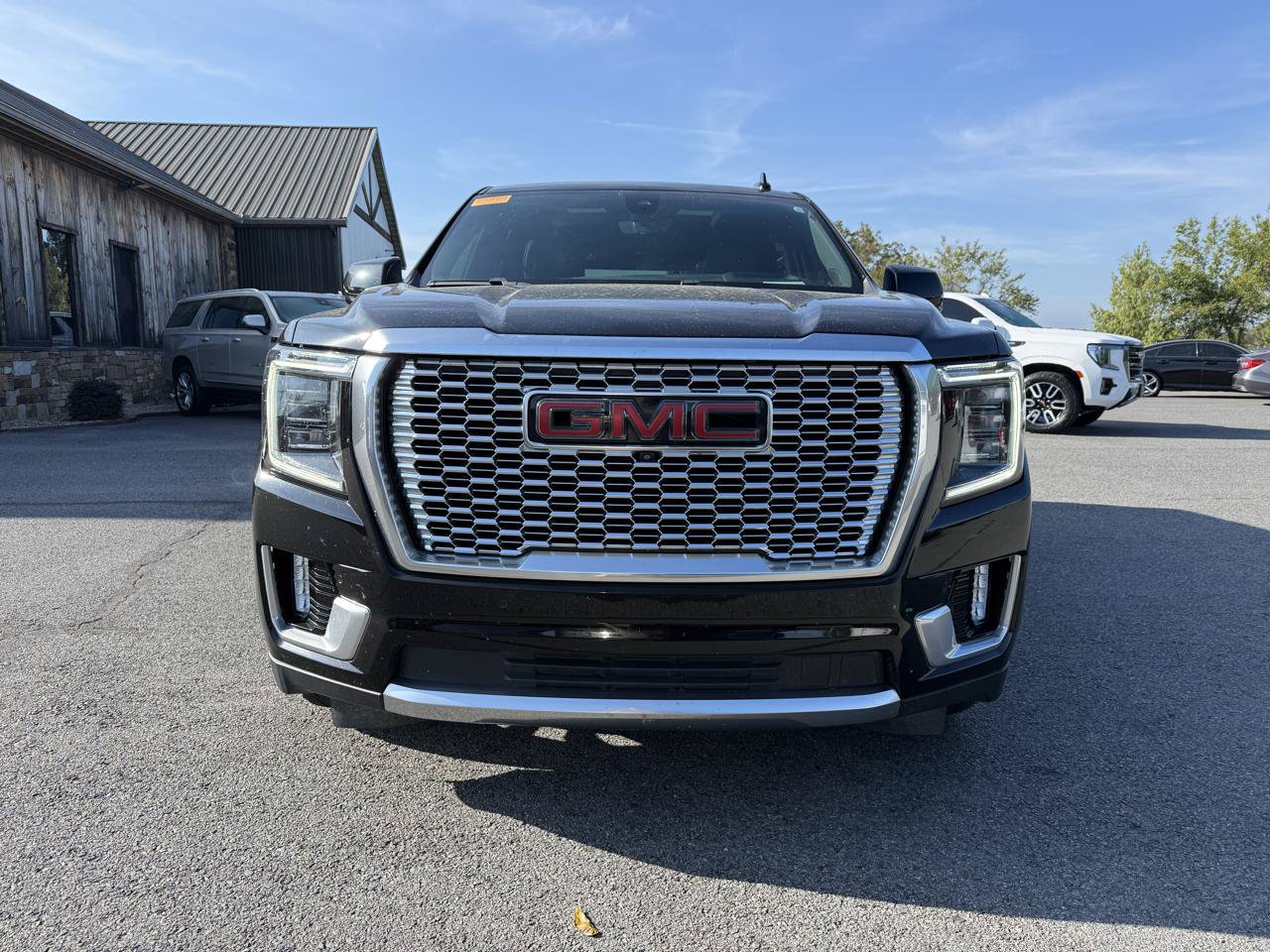 Used 2021 GMC Yukon Denali w/ Denali Ultimate Package AWD/4WD image 5