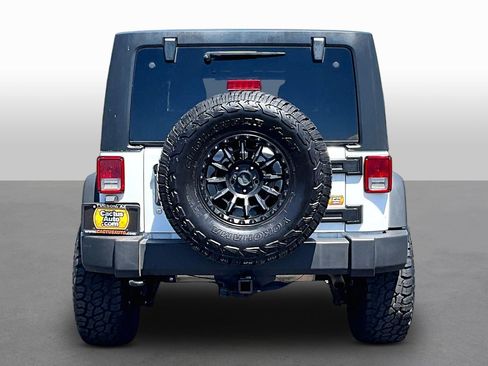 Used 2018 Jeep Wrangler Unlimited Sport S AWD/4WD image 4
