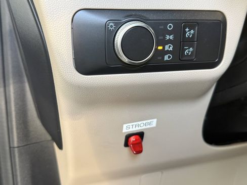 Used 2021 Ford Escape SE FWD image 21