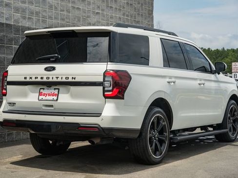 Used 2024 Ford Expedition Limited AWD/4WD image 6