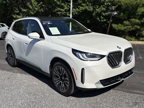 Certified 2025 BMW X3 xDrive30 AWD/4WD image 4