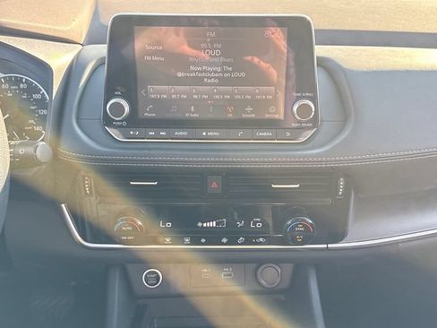 Used 2021 Nissan Rogue SV AWD/4WD image 27