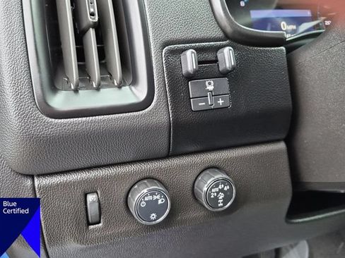 Used 2022 Chevrolet Colorado ZR2 AWD/4WD image 17