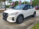 Certified 2022 Nissan Kicks SV image 3