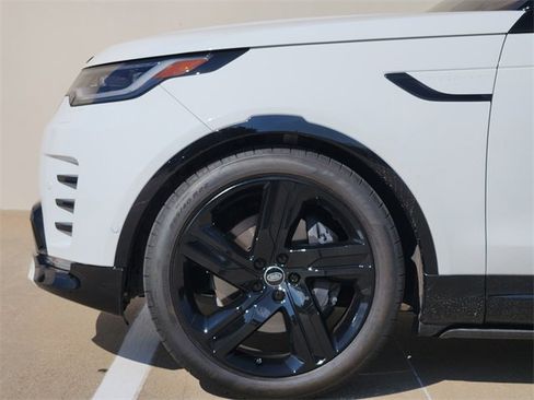 Used 2023 Land Rover Discovery HSE R-Dynamic image 9