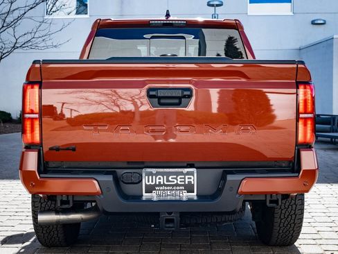 Used 2025 Toyota Tacoma TRD Off-Road w/ TRD Off Road Upgrade Package image 7