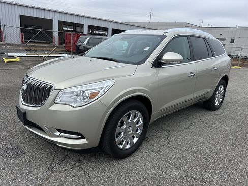 Used 2016 Buick Enclave Leather image 3