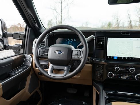 Used 2026 Ford F450 Lariat AWD/4WD image 36