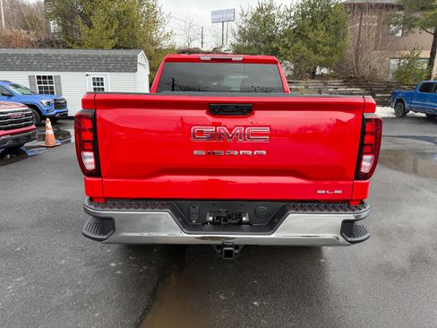 New 2026 GMC Sierra 1500 SLE image 4