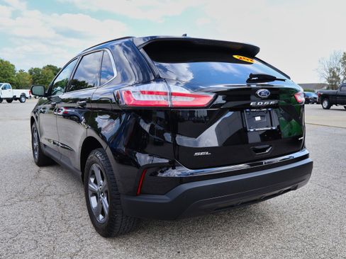 Used 2022 Ford Edge SEL w/ Sport Appearance Package image 3