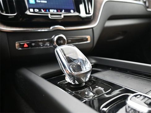 Used 2022 Volvo XC60 B6 Inscription w/ Advanced Package image 12