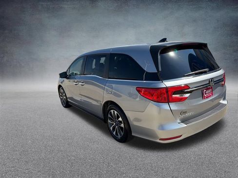 Used 2024 Honda Odyssey EX-L image 3