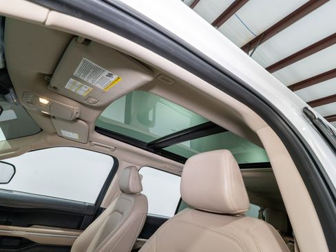 Used 2022 Ford Expedition Max Limited image 17