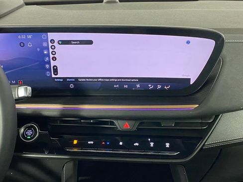 Certified 2025 Buick Envision Sport Touring image 21