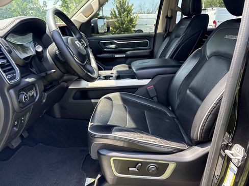 Used 2019 RAM 1500 Laramie AWD/4WD image 9