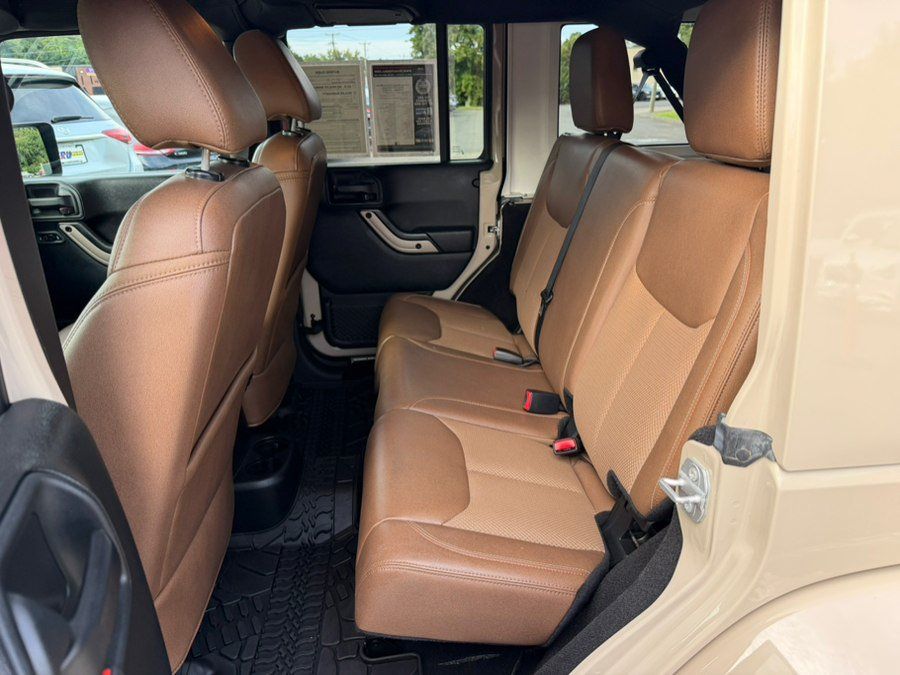 Used 2016 Jeep Wrangler Unlimited Sahara AWD/4WD image 19