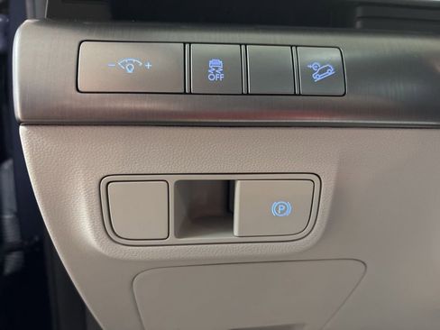 Used 2024 Hyundai Kona SEL AWD/4WD image 14