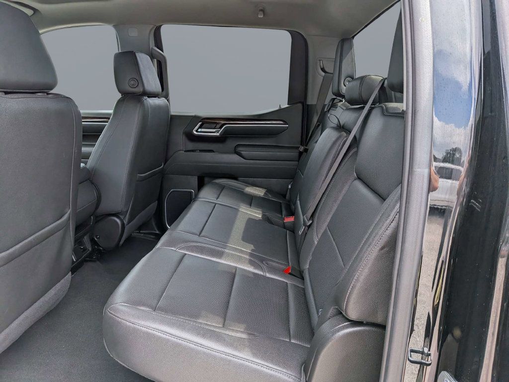 Used 2025 GMC Sierra 1500 SLT RWD image 20