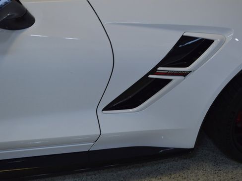 Used 2019 Chevrolet Corvette Grand Sport w/ Carbon Flash Badge Package image 10