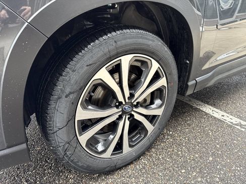 Used 2023 Subaru Forester Limited image 9