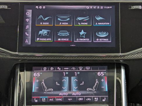 Certified 2024 Audi SQ7 Prestige image 16