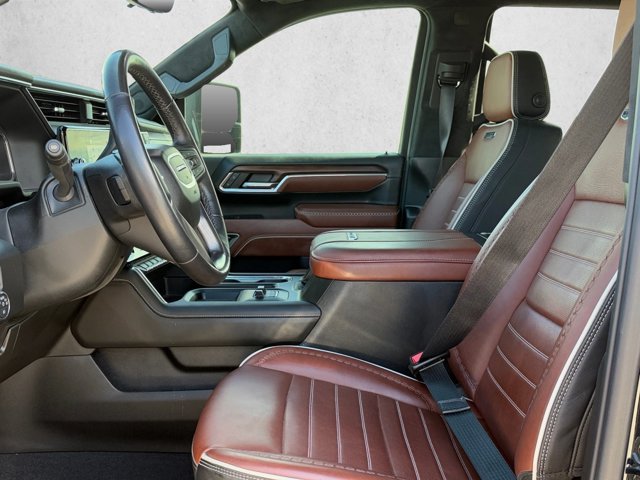 Used 2025 GMC Sierra 3500 Denali Ultimate AWD/4WD image 16