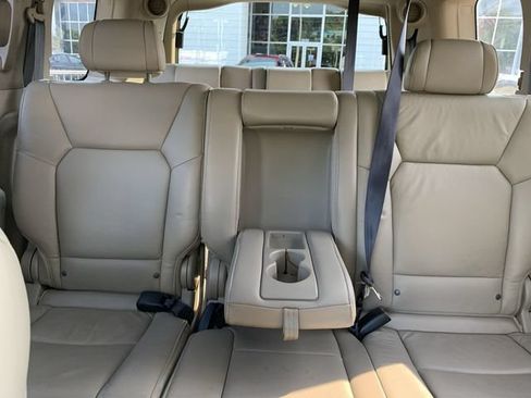 Used 2011 Honda Pilot Touring image 30
