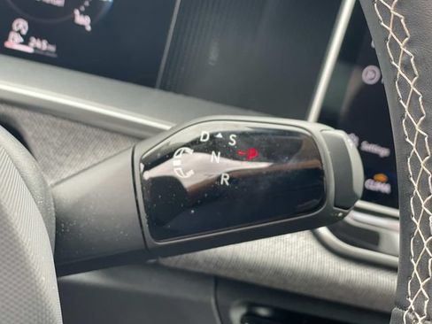 Certified 2026 Volkswagen Tiguan S FWD image 17