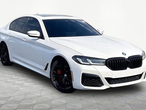 Used 2022 BMW 540i xDrive w/ M Sport Package image 3