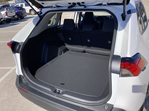 Certified 2025 Toyota RAV4 LE image 22