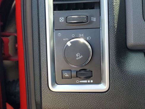 Used 2015 RAM 1500 Big Horn AWD/4WD image 18