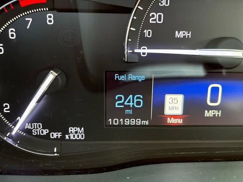 Used 2017 Cadillac XT5 Luxury w/ Driver Awareness Package image 9