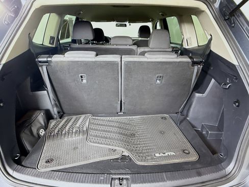 Used 2018 Volkswagen Atlas S image 32