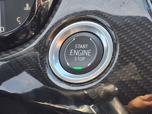 Used 2023 Cadillac XT6 Sport image 8