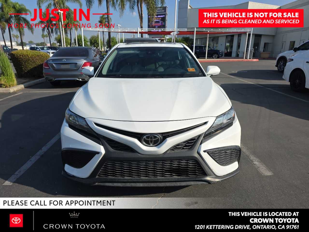 Used 2024 Toyota Camry SE w/ Audio Upgrade Package FWD image 2