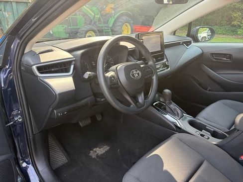 Used 2024 Toyota Corolla LE FWD image 7