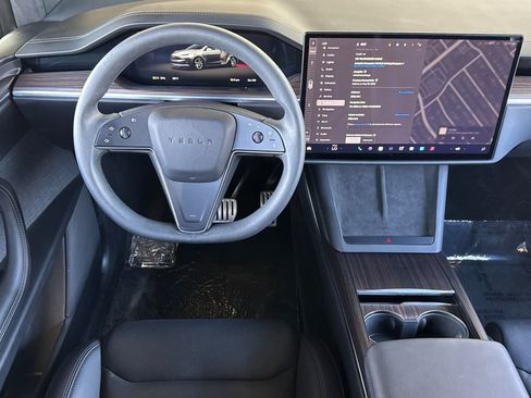 Used 2024 Tesla Model X image 13