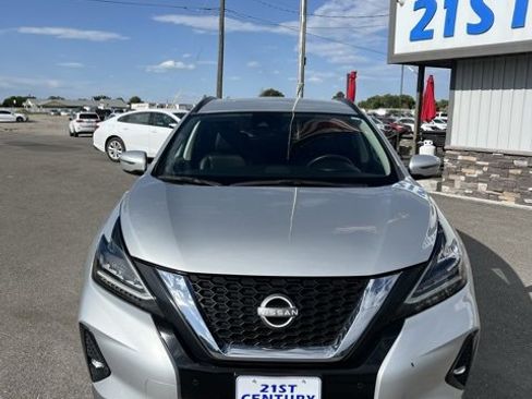 Used 2023 Nissan Murano SV image 3