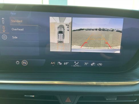 Used 2025 Buick Envision Avenir AWD/4WD image 14