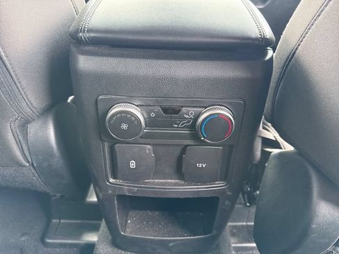 Used 2021 Ford Explorer XLT AWD/4WD image 44
